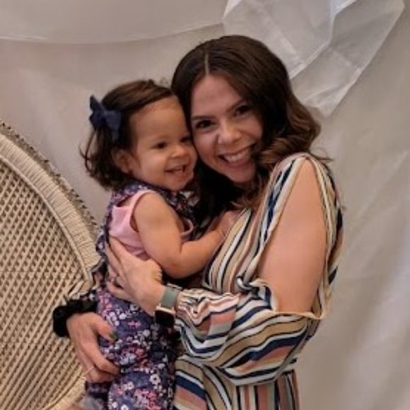 🌵💛 Meet your Posher, Haley 💛🌵 - Picture 2 of 4